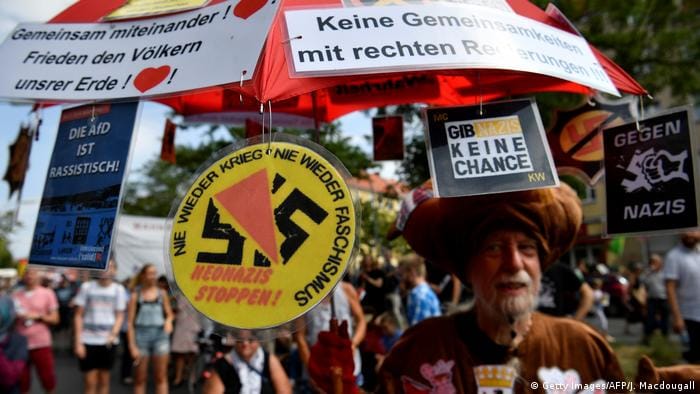 Deutschland Anti-Neo-Nazi-Demonstration in Berlin (Getty Images/AFP/J. Macdougall) Deutschland Anti-Neo-Nazi-Demonstration in Berlin (Getty Images/AFP/J. Macdougall)