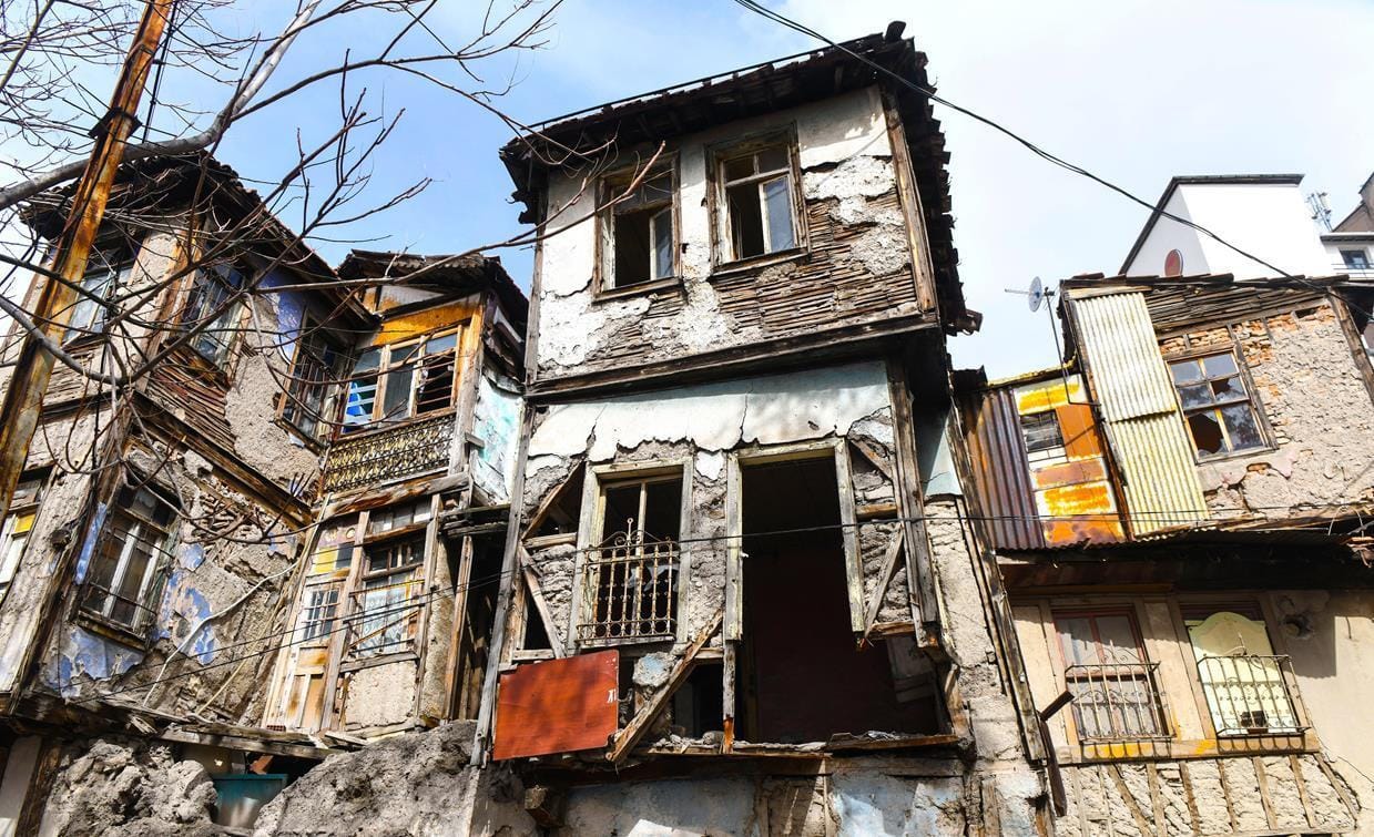 Bir zamanlar bütün kapıların açık olduğu bir mahalle: Yahudi Mahallesi
