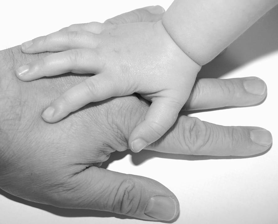 hands-1920854_960_720