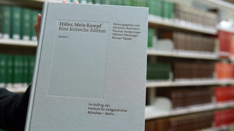 kavgam-hitler-afp