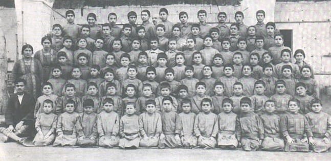 manouchian-orphelinat